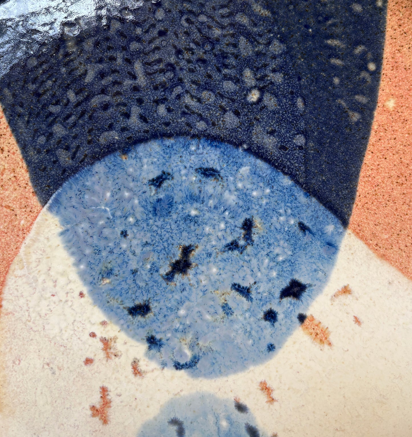 Stoneware plate – WHITE / BLUE RED L