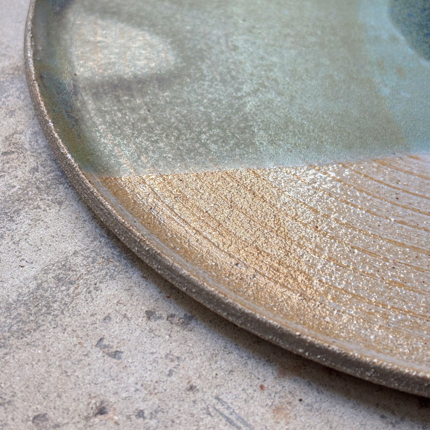 Flat plate – GRAY Blue Shadow M