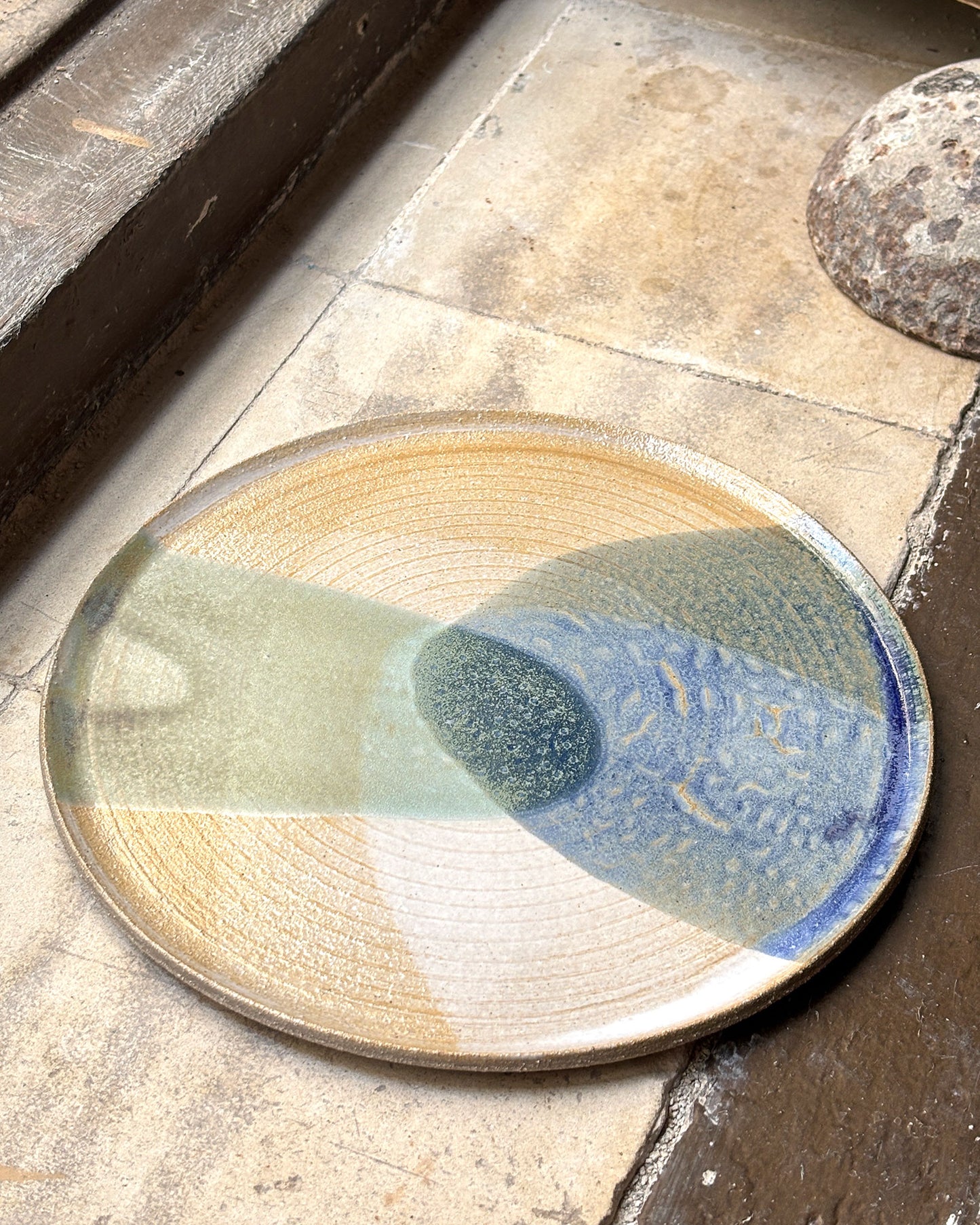 Flat plate – GRAY Blue Shadow M